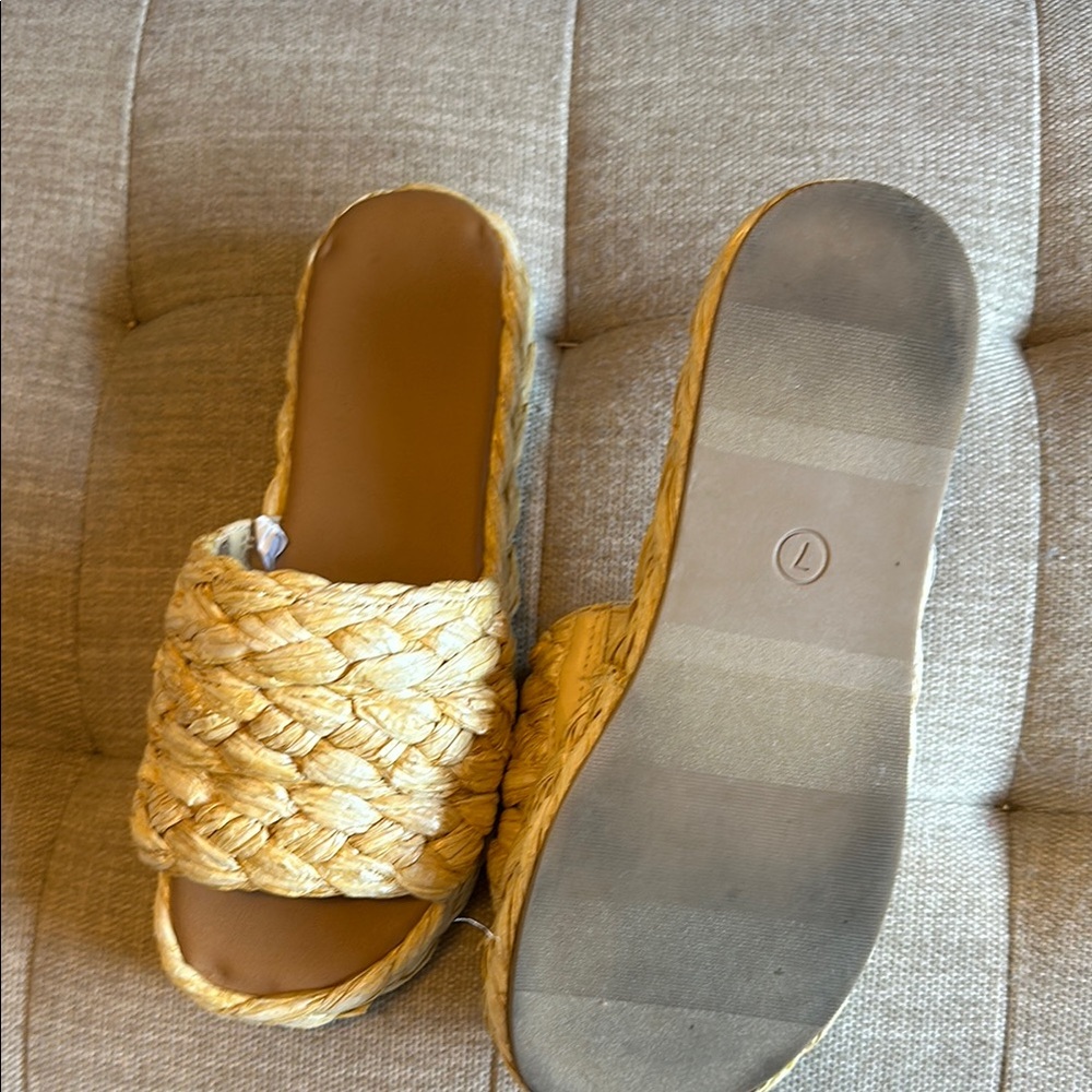 Universal Thread Tan Braided Sandals - Picture 3 of 3
